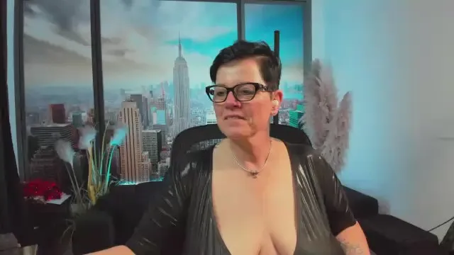 Freechat MollySun2 on Cam4