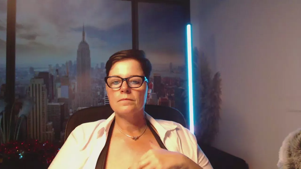 Freechat MollySun2 on Cam4