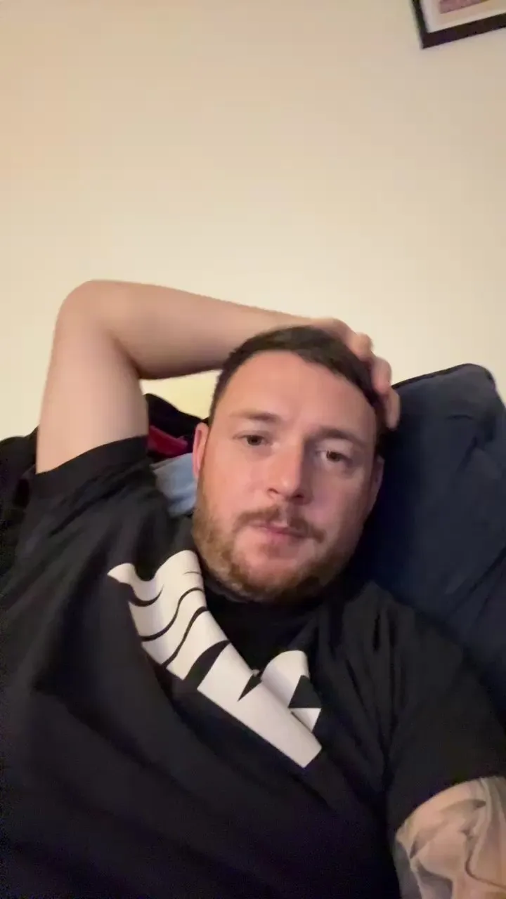 Offline Nicehardon3 on Cam4