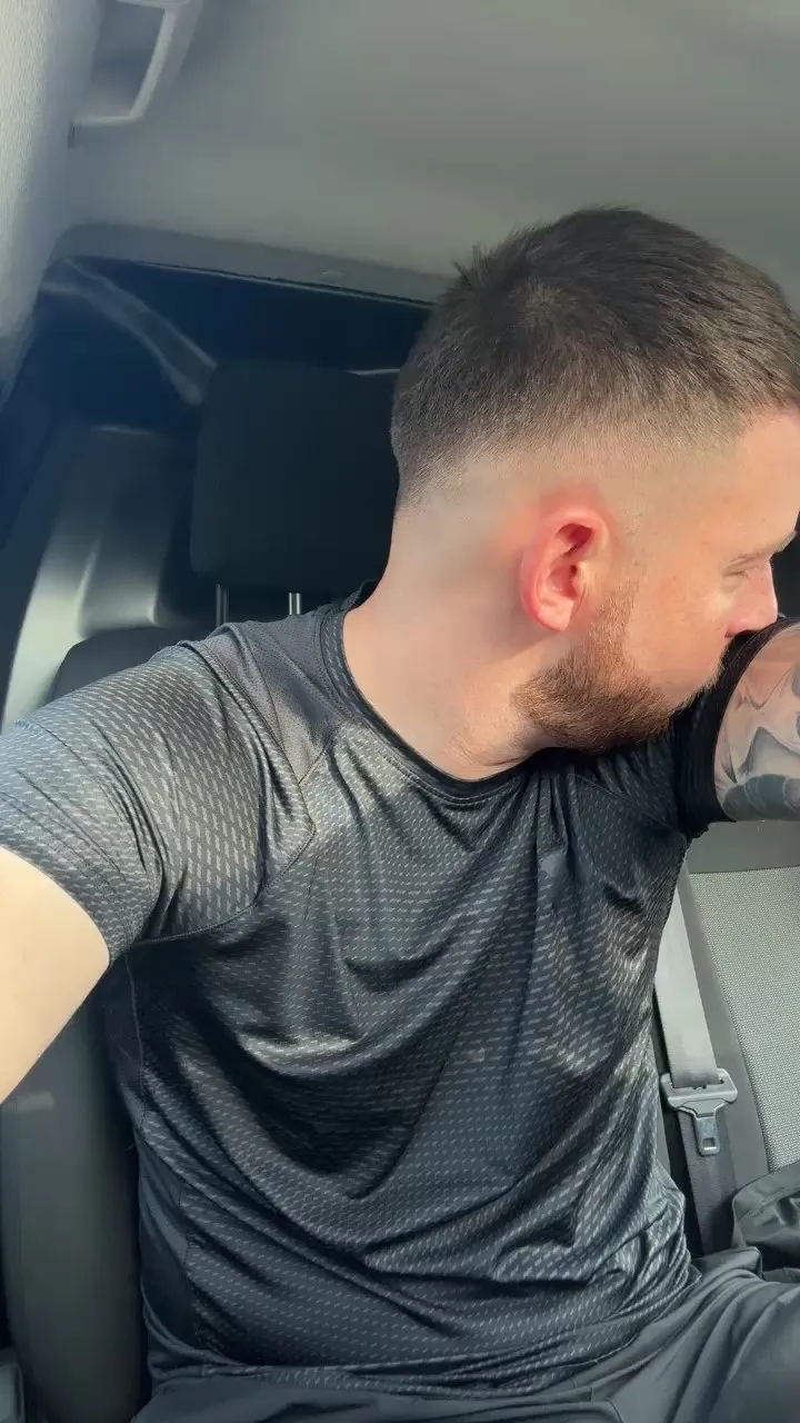 Offline Nicehardon3 on Cam4