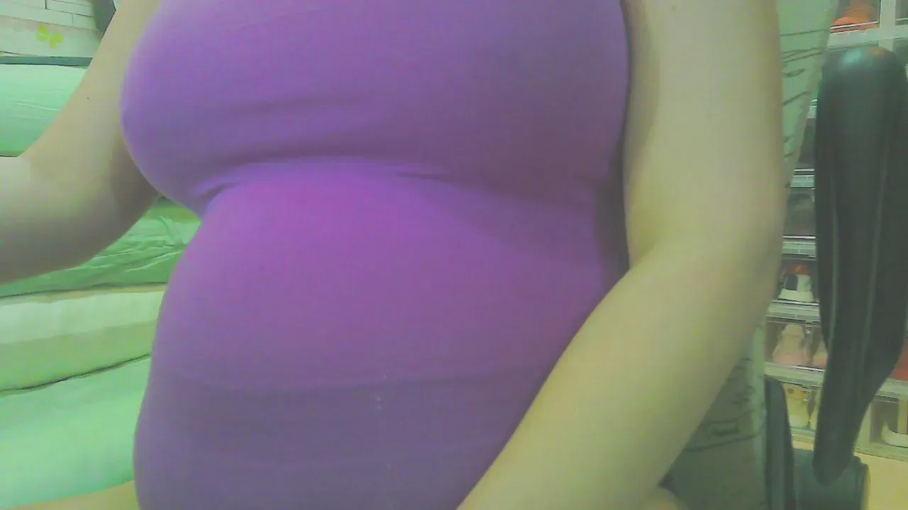 Offline preggy4hire on Cam4