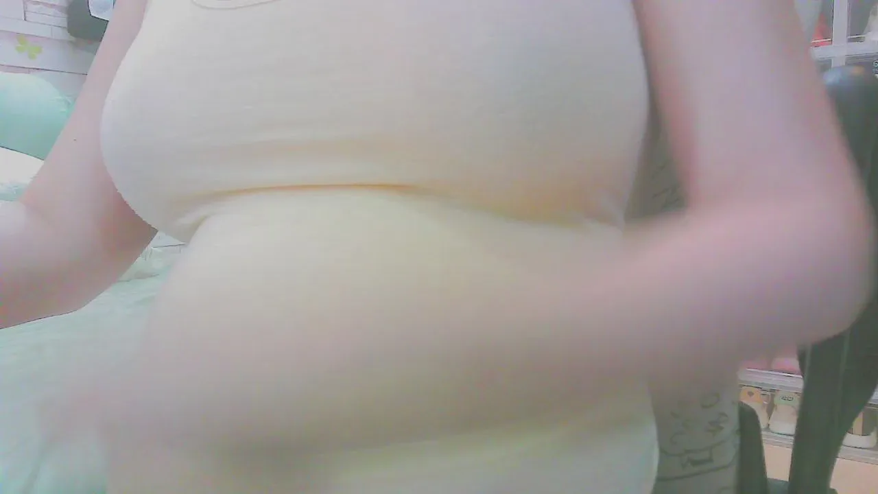 Offline preggy4hire on Cam4