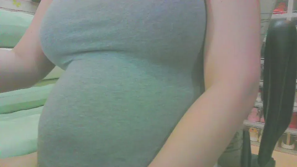 Offline preggy4hire on Cam4