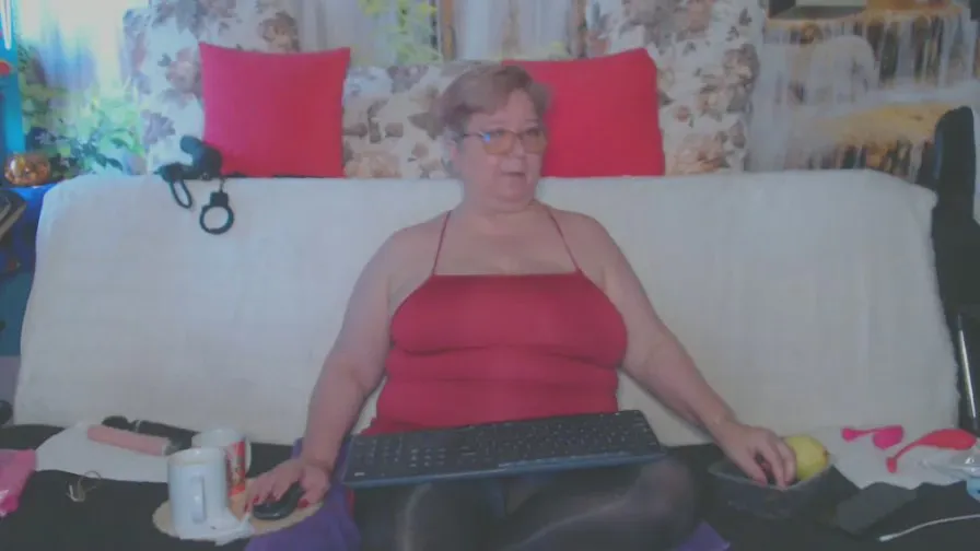 Freechat QueenPammy on Cam4