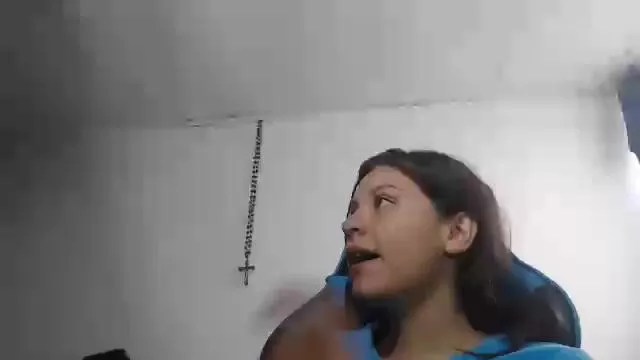 Offline queenrose_1 on Cam4