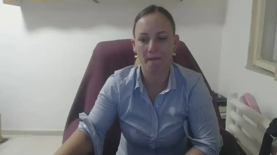 Offline queensinner on Cam4