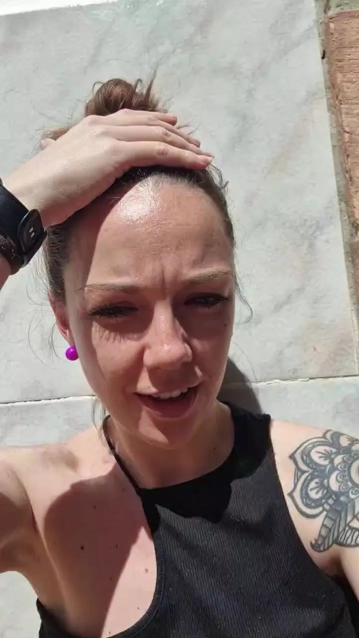 Offline Quenomirees on Cam4