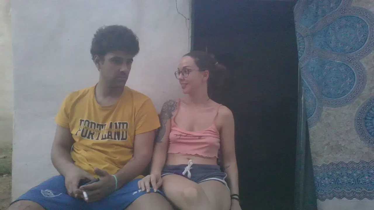 Offline Quenomirees on Cam4