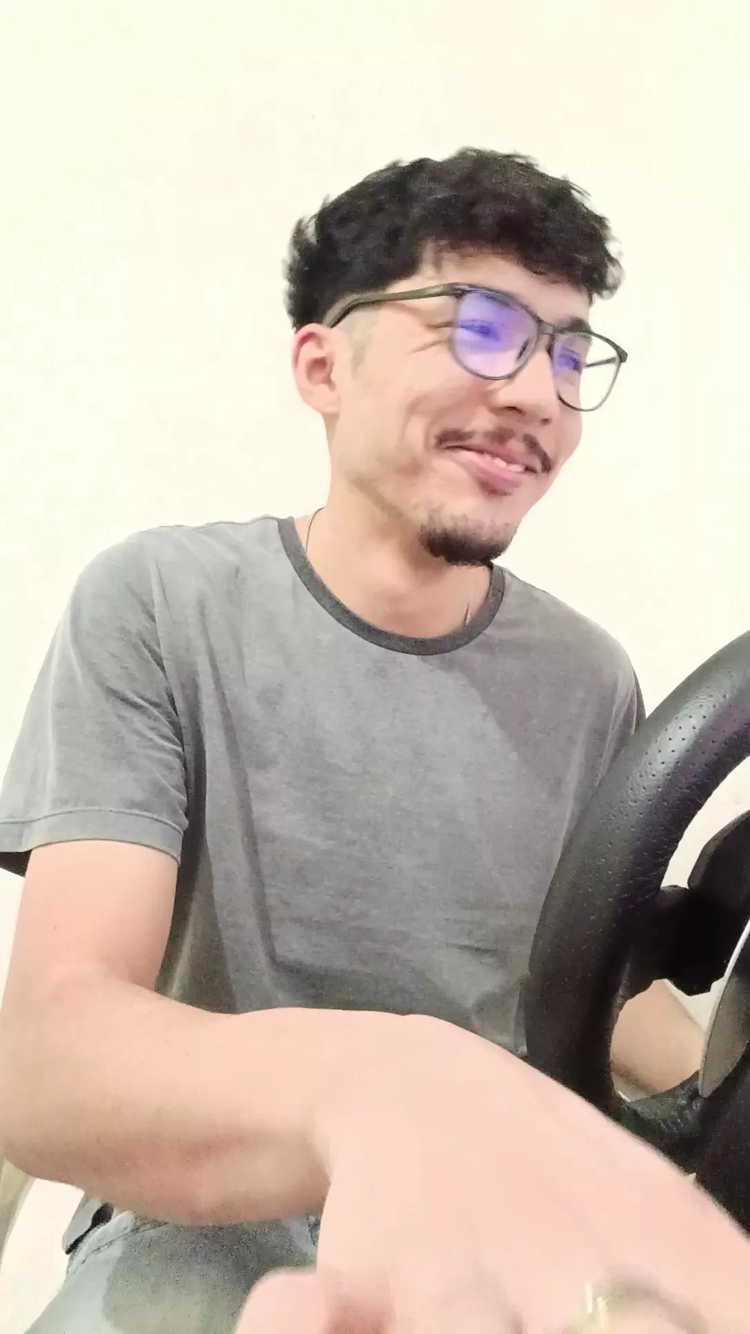 Offline reallucasor on Cam4