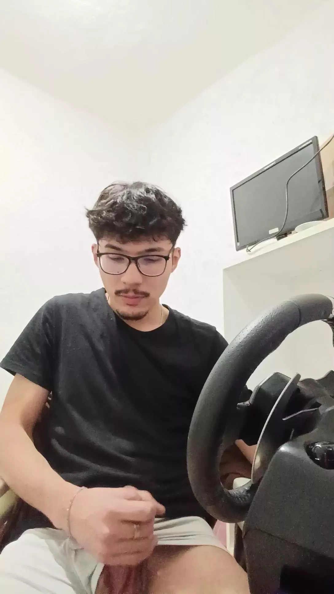 Offline reallucasor on Cam4