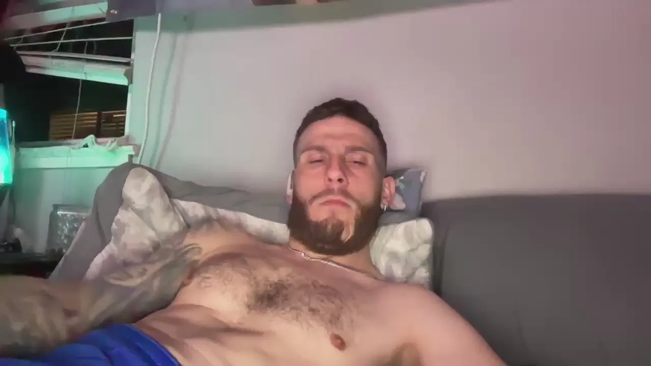 Offline reallygoated95 on Cam4