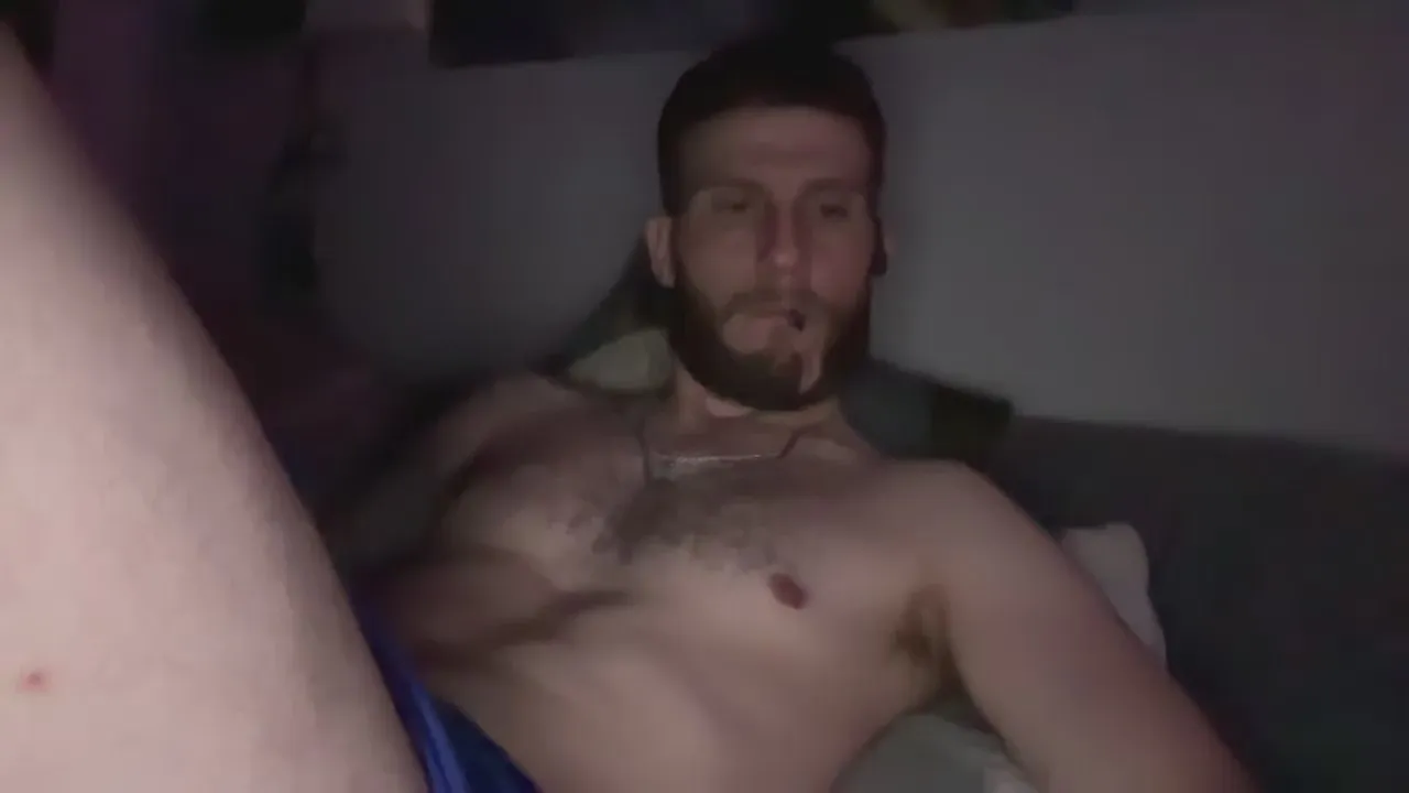 Offline reallygoated95 on Cam4