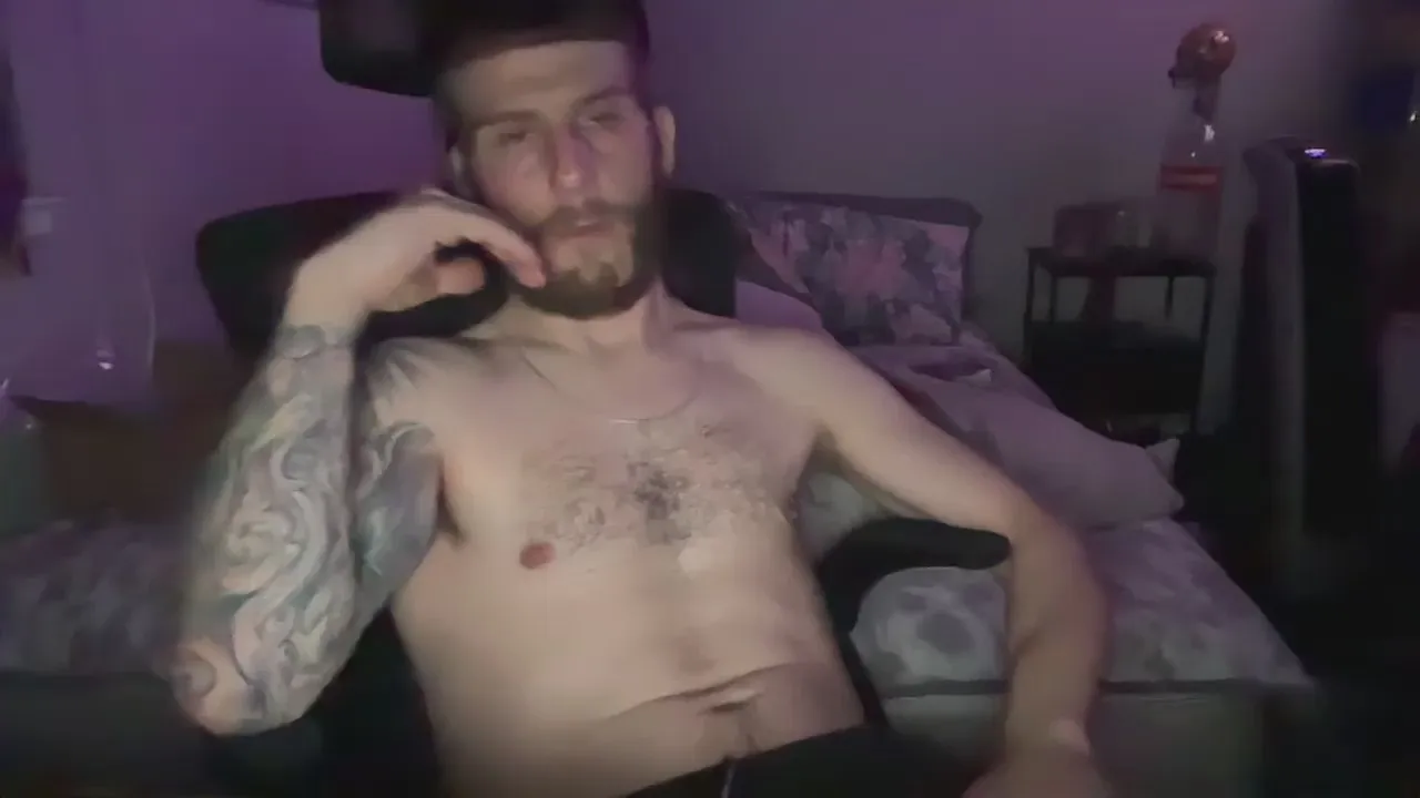 Offline reallygoated95 on Cam4