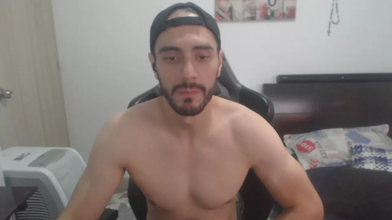 Offline samuelgarcia_ on Cam4