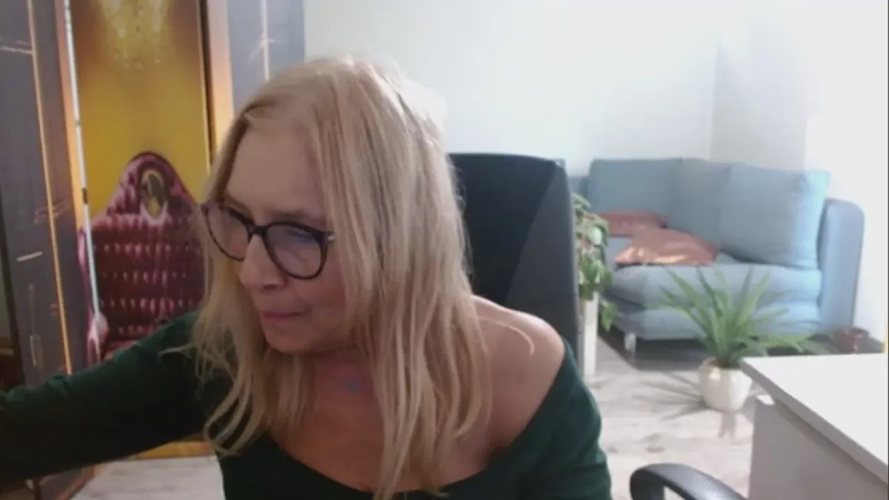 Offline Sofia_xLOVE on Cam4