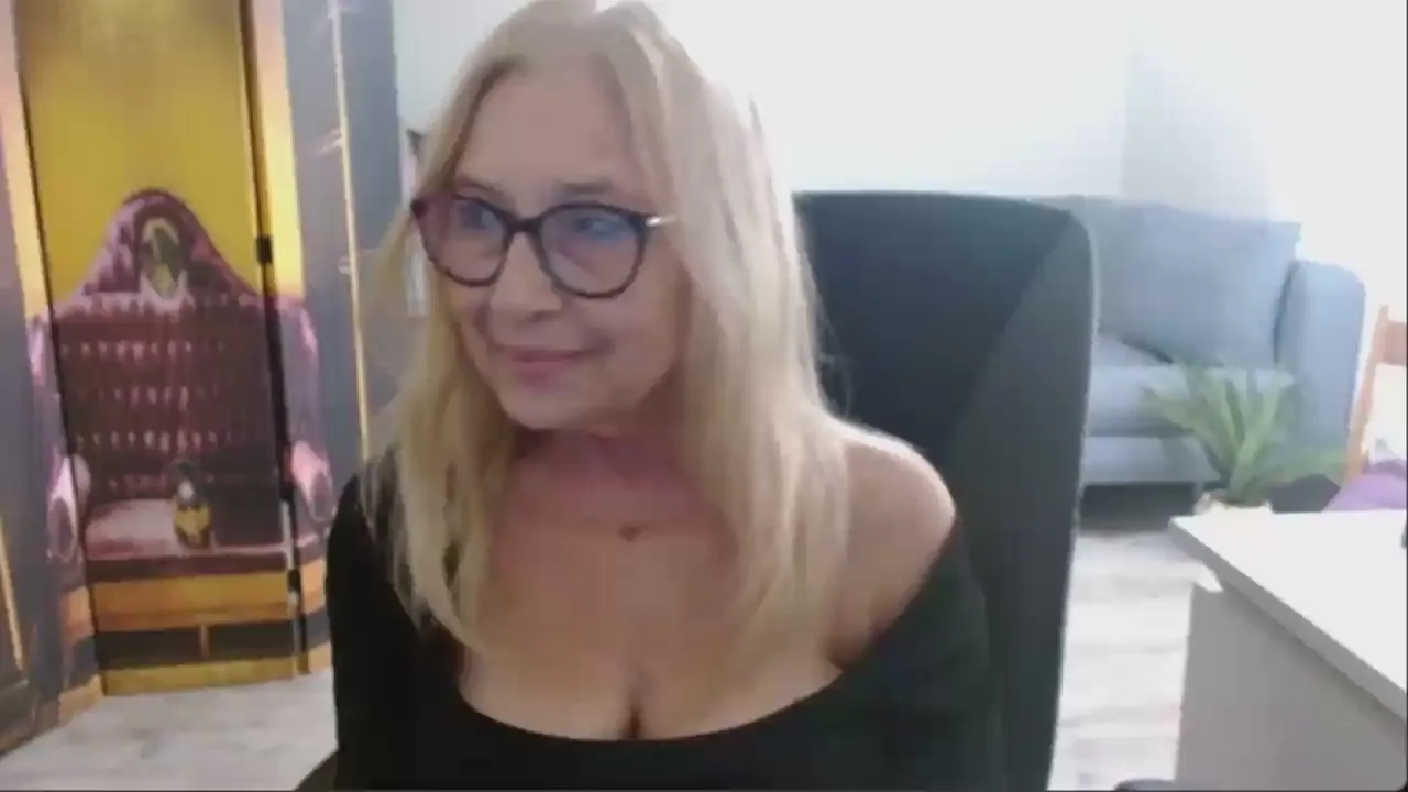 Offline Sofia_xLOVE on Cam4