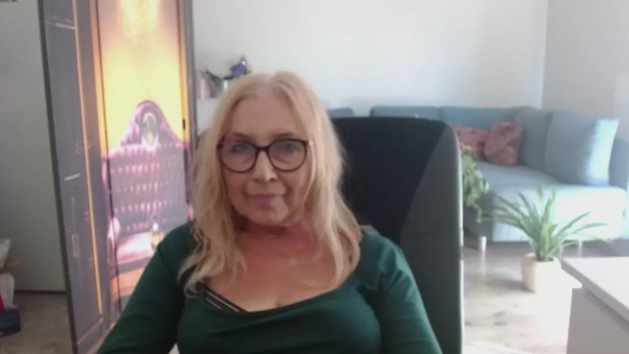 Offline Sofia_xLOVE on Cam4