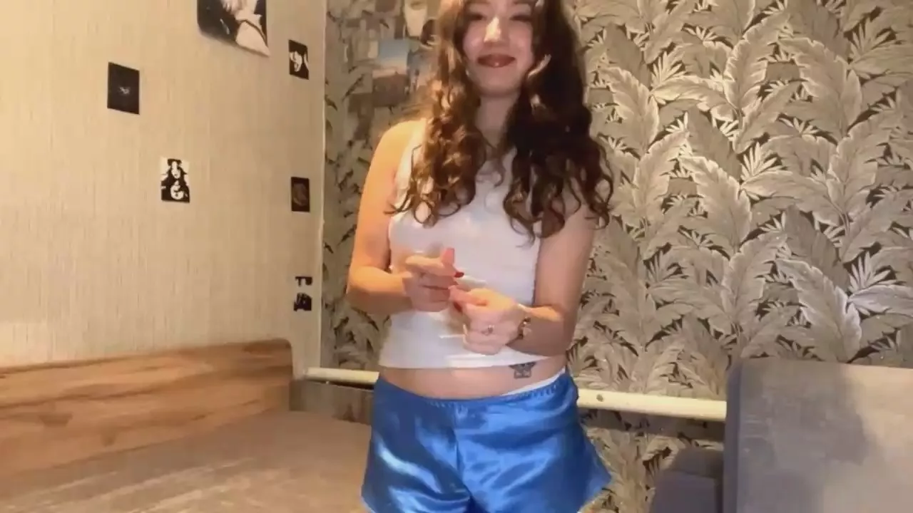 Freechat SuzannLertora on Cam4