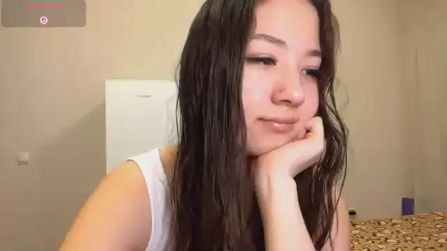 Freechat SuzannLertora on Cam4