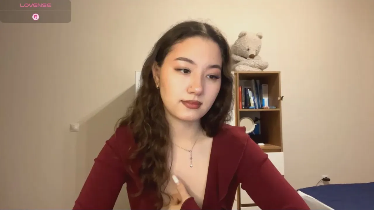 SuzannLertora —  #C2C #bigass #schoolgirl #femdom #striptease #spanking #cute