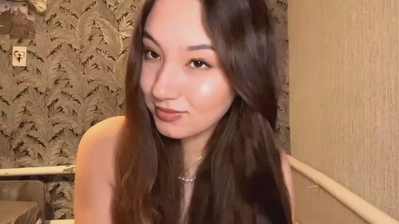 Freechat SuzannLertora on Cam4