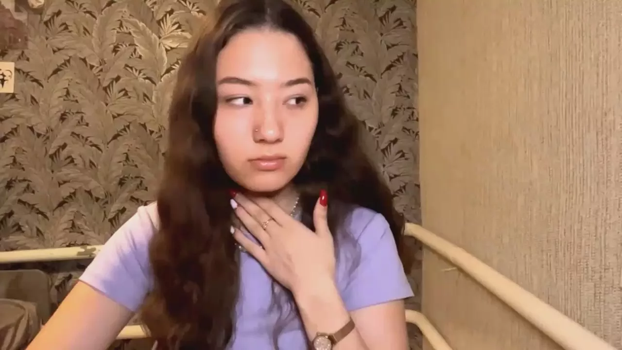 Freechat SuzannLertora on Cam4