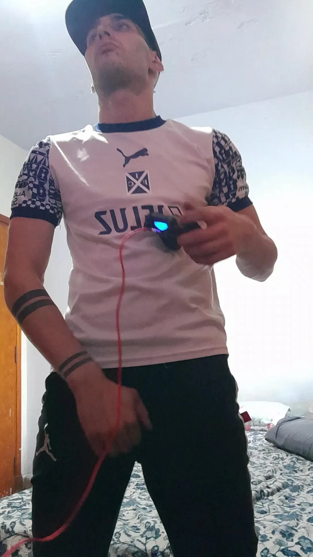 Offline TheKingArg on Cam4