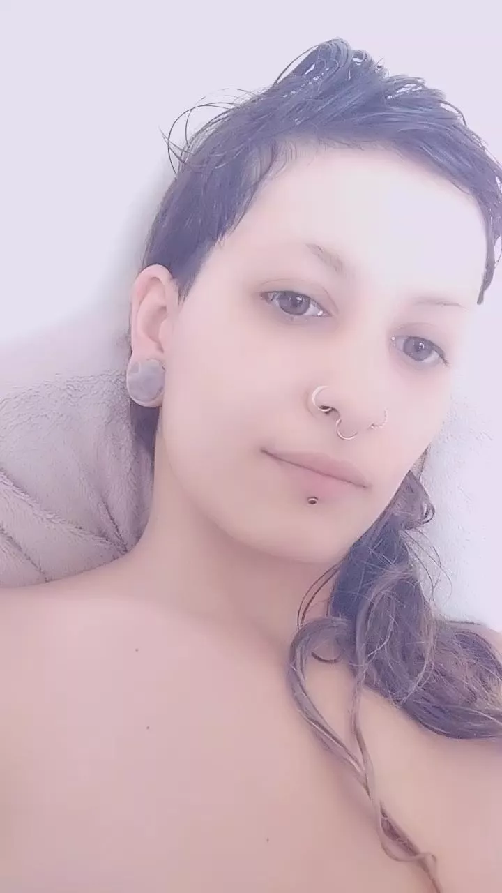 Offline theWitch696 on Cam4