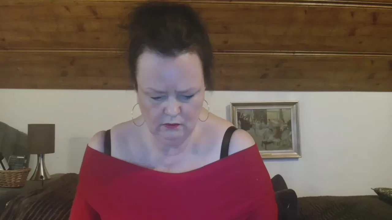 Offline TiffanyMilf on Cam4