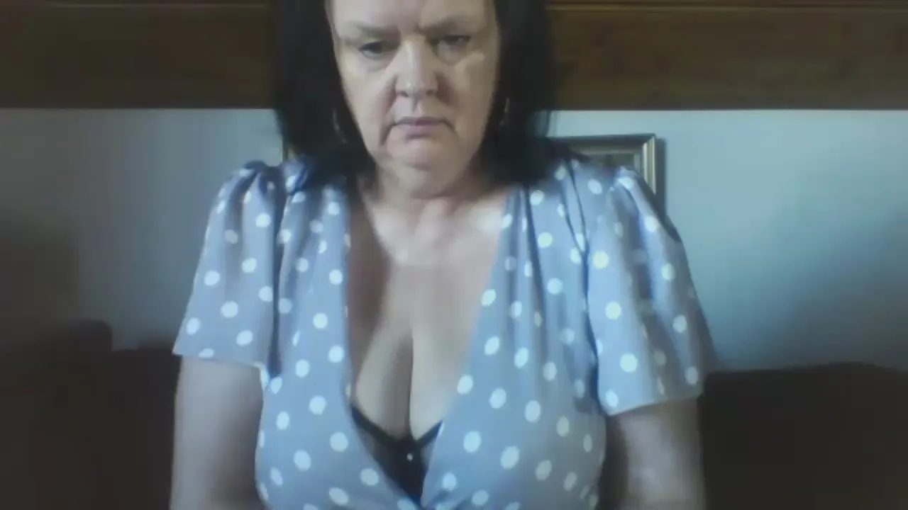 Offline TiffanyMilf on Cam4