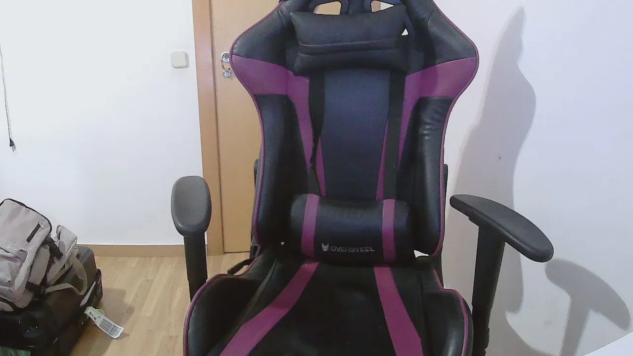 Offline Vampirosa on Cam4