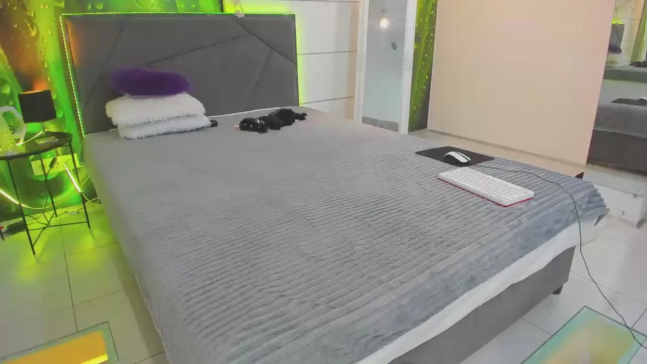 Freechat VeraWatts on Cam4