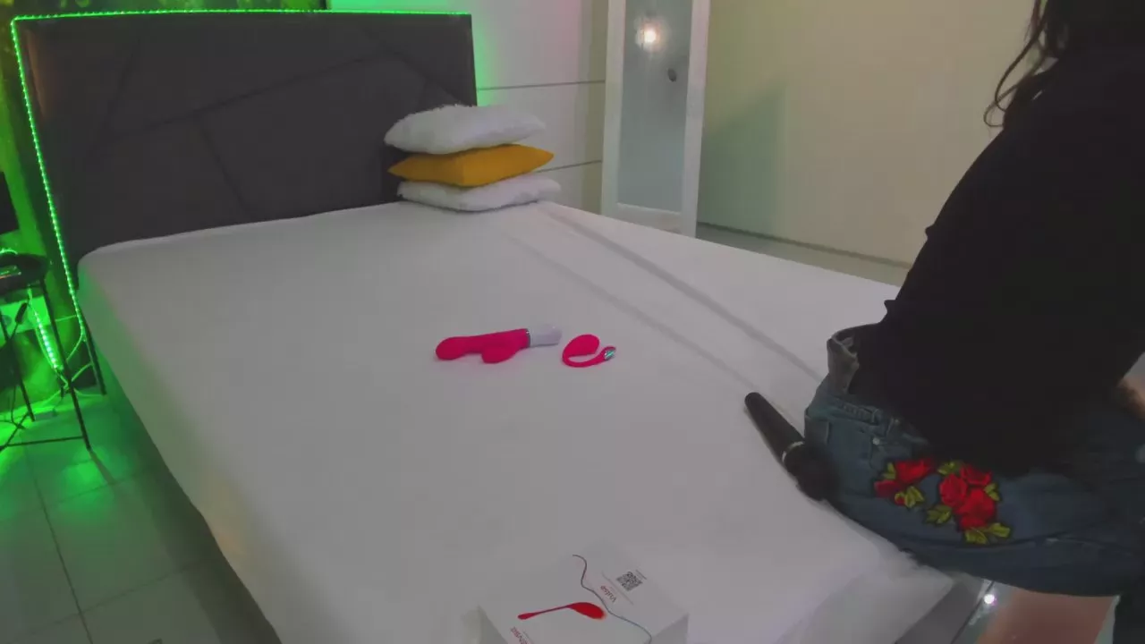 Freechat VeraWatts on Cam4