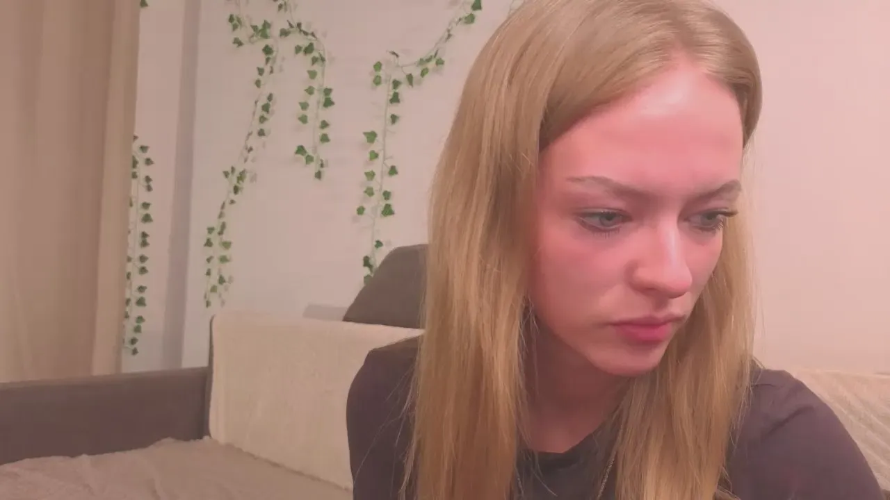 Offline WandaFitt on Cam4