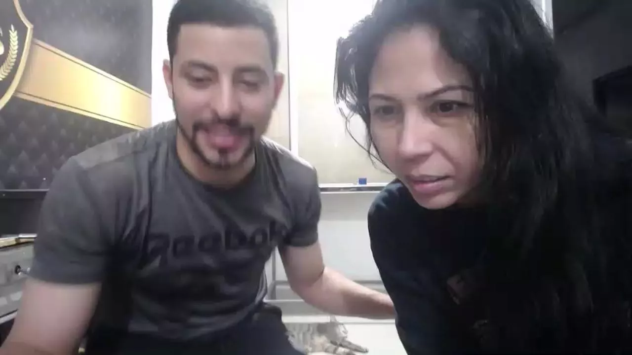 Offline YOHACRIS on Cam4