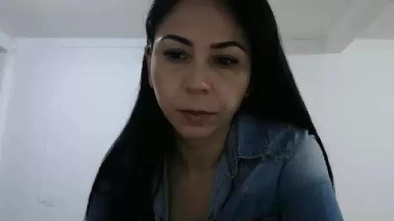 Offline YOHACRIS on Cam4