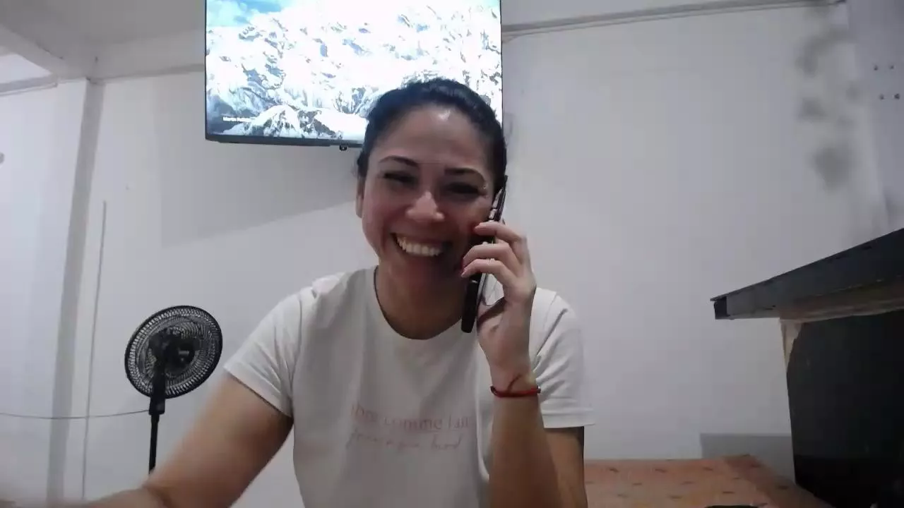 Offline YOHACRIS on Cam4