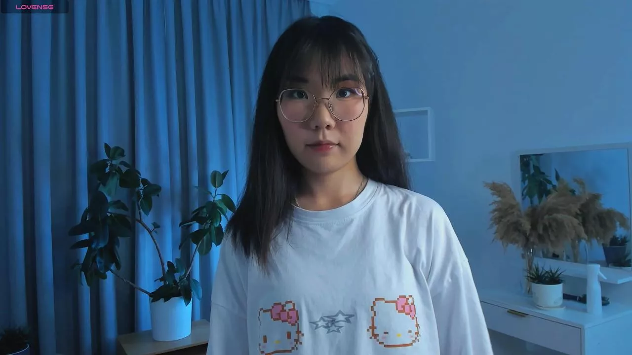 Freechat ZaraHascall on Cam4