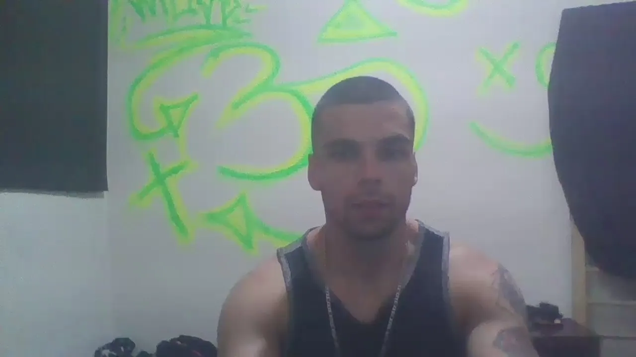 Offline Zyonprive on Cam4