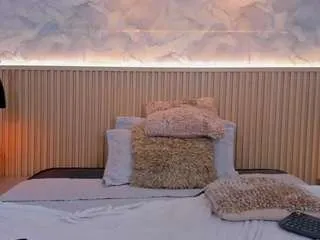 Freechat ainarajimenez on CamSoda