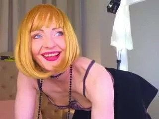 Freechat alisaredheir on CamSoda