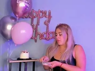 Freechat alondra-milff on CamSoda