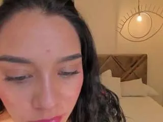 amaliacrus on CamSoda 