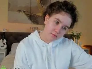 Freechat ariella-sol on CamSoda