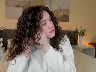 Freechat ariella-sol on CamSoda