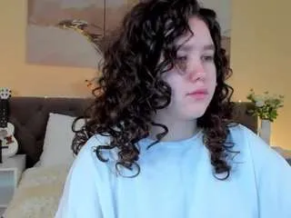 Freechat ariella-sol on CamSoda