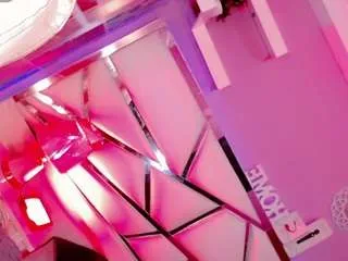 Freechat ariia-janee on CamSoda