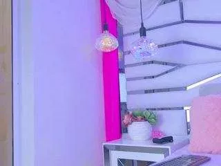 Freechat auraross on CamSoda