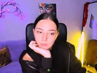 bella-cute1 — Golden Ticket Show: naked dance (333 tokens per ticket)