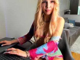 Freechat bella-sweeet on CamSoda
